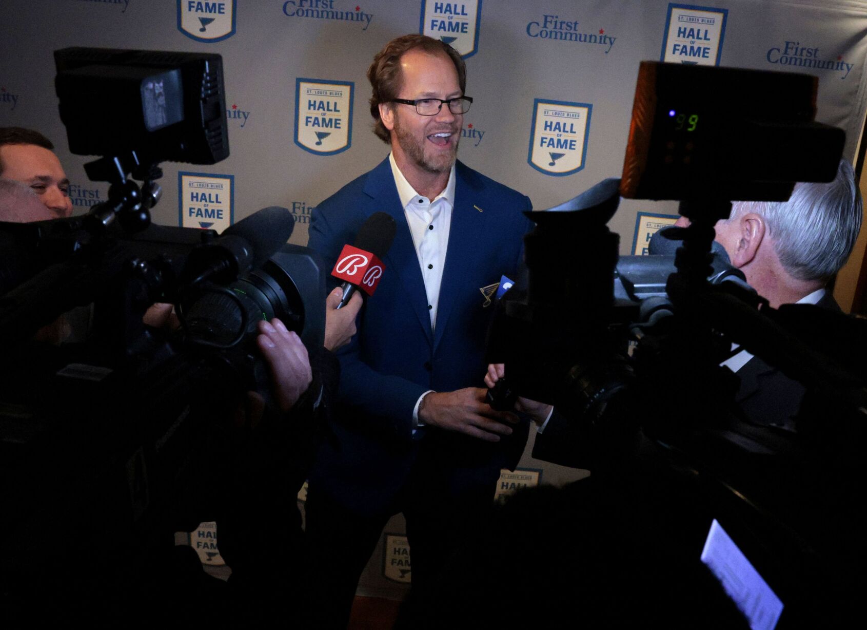 St. Louis Blues gather to induct HOF members